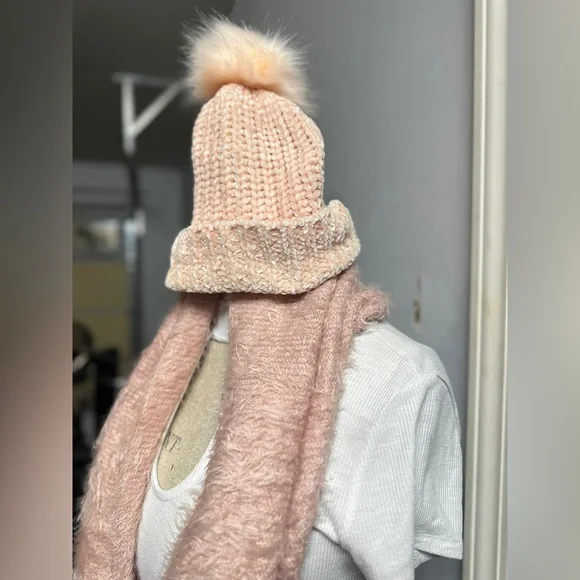 Baby Pink Knit Scarf and Beanie Hat Set - Picture 6 of 7